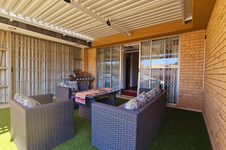 4 Bedroom Property for Sale in Heuwelsig Free State